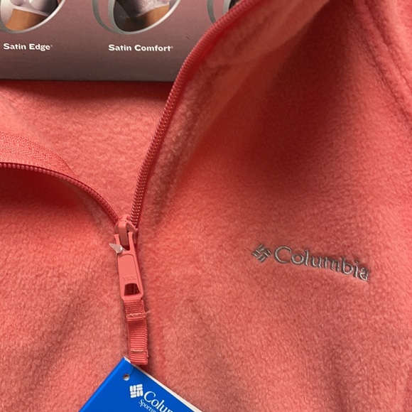 New with tags Columbia fleece jacket. - Picture 3 of 4